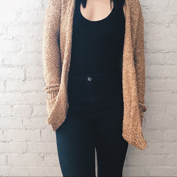 Forever 21 Tops - F21 tan top // warm cardigan